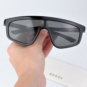 Gucci GG1736S 001 BRAND NEW Sunglasses Black Grey Unisex